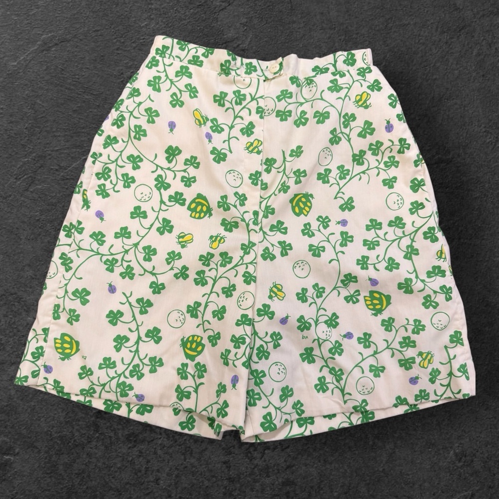 Vintage 1970s Vested Gentress Novelty Bee Print Pro Golf Shorts Size 10